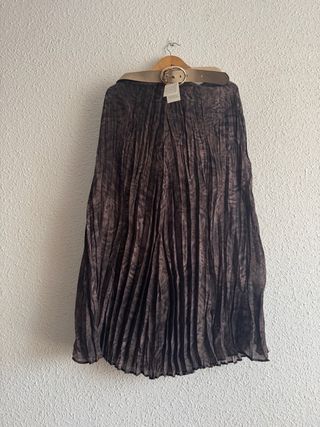 Falda Zara plisada estampada con cinturón