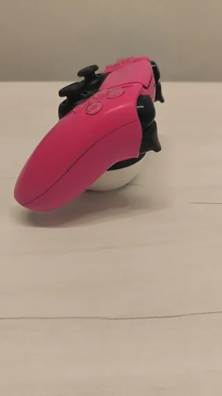 Soporte Mando PS5 Pokeball