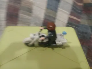 Moto Policía Playmobil