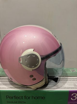 Casco Nolan rosa y blanco