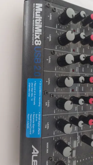 Alesis MultiMix 8 Mezclador Interfaz Audio