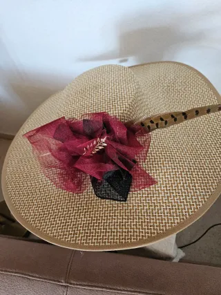 Pamela Beige y burdeos