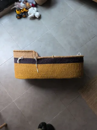 Cesta moisés mimbre con cojín, muy bien estado