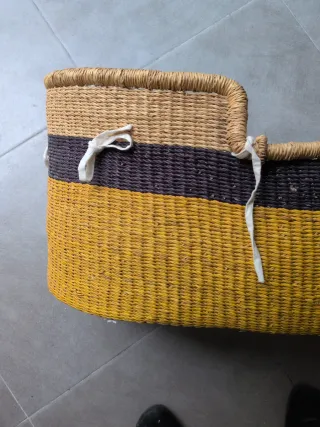 Cesta moisés mimbre con cojín, muy bien estado