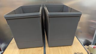 EMUCA - Cubos de Basura bajo Fregadero con fijación Inferior para Cocina