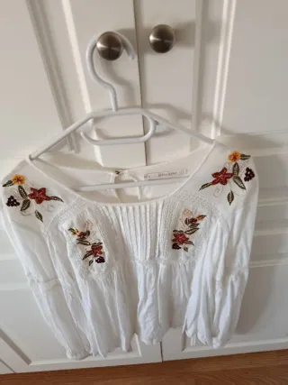 Camisa bordada mujer