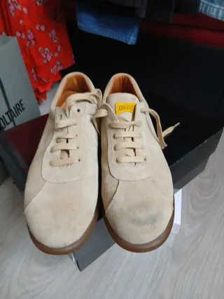Zapatos de ante beige