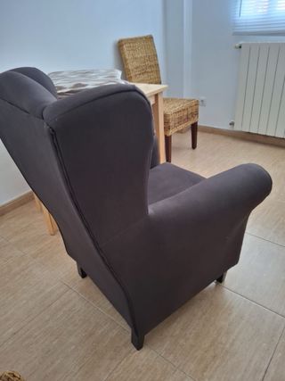 Butaca marrón y multicolor