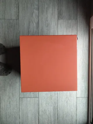 Estantería EKET Ikea color rojo teja