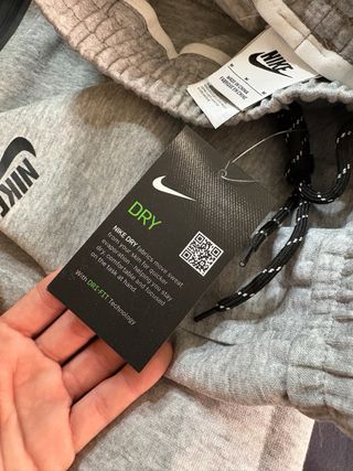 Conjunto Nike Tech Fleece Gris