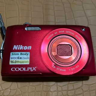 Lote 4 cámaras digitales compactas Nikon Olympus..