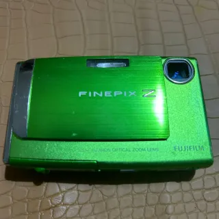 Lote 4 cámaras digitales compactas Nikon Olympus..