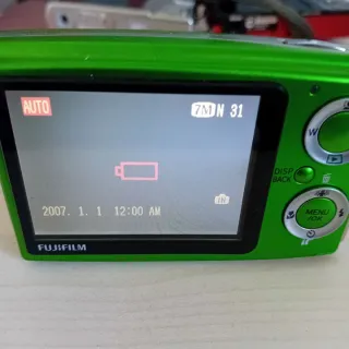 Lote 4 cámaras digitales compactas Nikon Olympus..