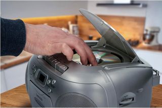 Lenco SCD-420SI - Radio FM portátil con reproducto