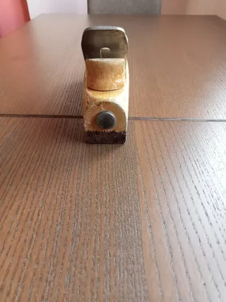 Cepillo de carpintero de madera