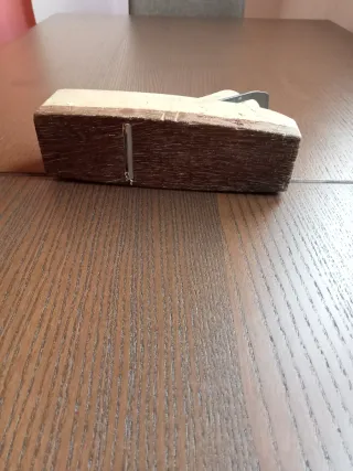 Cepillo de carpintero de madera