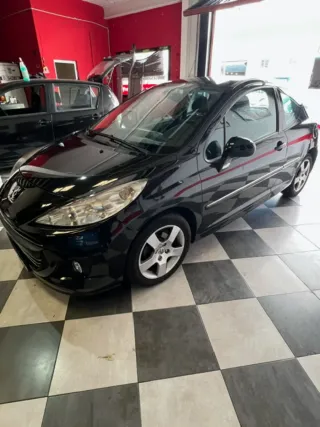 Peugeot 207 1.6 HDI 2010 Distintivo B