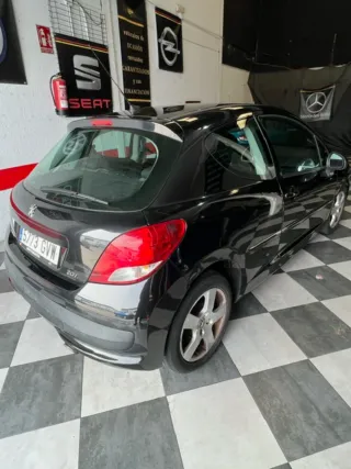 Peugeot 207 1.6 HDI 2010 Distintivo B