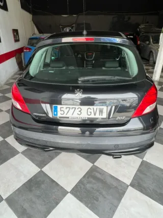 Peugeot 207 1.6 HDI 2010 Distintivo B