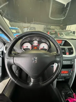 Peugeot 207 1.6 HDI 2010 Distintivo B