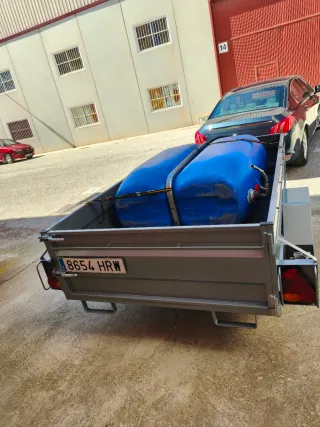 Remolque de coche nuevo