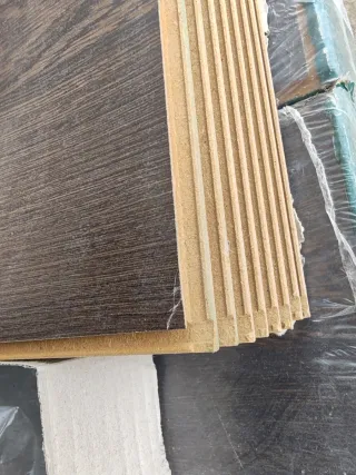 Suelo laminado Tendency Extra AC4 8mm. Hay 4 cajas