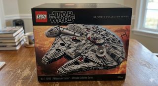 LEGO Star Wars 75192 Halcón Milenario UCS - NUEVO
