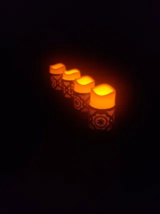 Candelabros de metal plateado