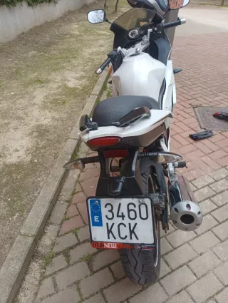 Daelim Roadwin 125 R Blanca 15cv AÑO 2017