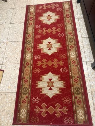 4 Alfombras de tela roja y beige