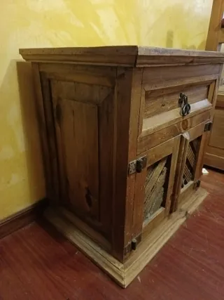 Mesita de noche estilo mexicano