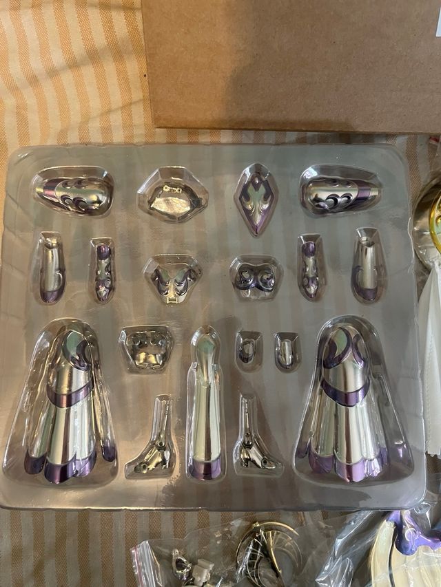 Athena metal ex . God cloth . NUEVA