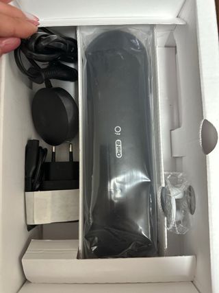 Spazzolino Oral-B iO Series 9 - nuovo