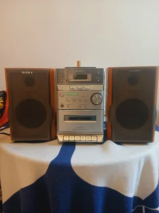 Microcadena Sony CMT-EP315 CD y Radio