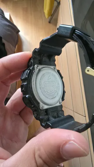 Reloj Casio G-Shock Negro y Dorado