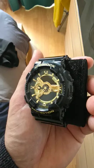 Reloj Casio G-Shock Negro y Dorado