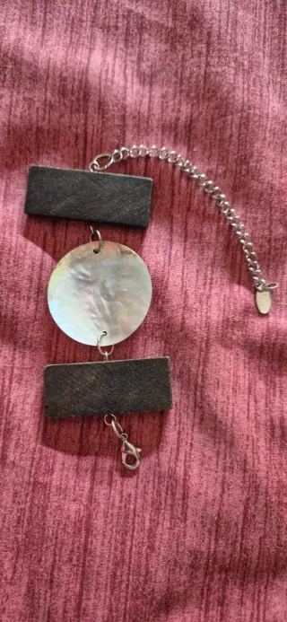 Lote Colgante, 2 Pulseras y 1 Anillo