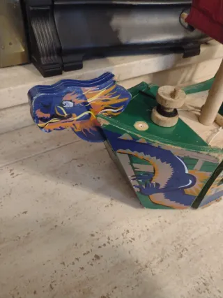 Barco de juguete dragón