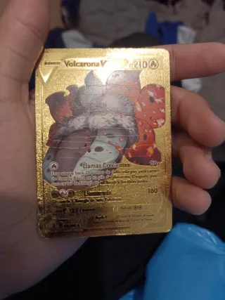 Carta Pokémon Volcarona V Dorada