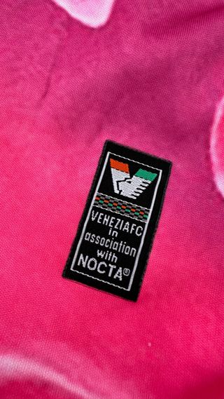 Camiseta NOCTA Venecia FC Manga Larga Rosa portero