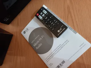 Mini cadena LG Bluetooth Negra