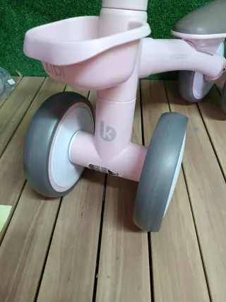 KikkaBoo ZIPI Bicicleta Sin Pedales Correpasillos