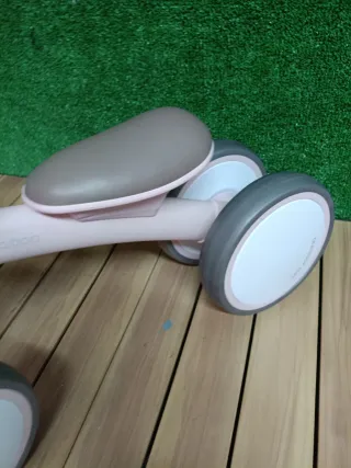 KikkaBoo ZIPI Bicicleta Sin Pedales Correpasillos