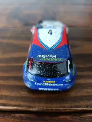 Coche Scalextric Ford Focus Rally