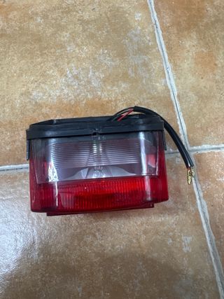 Piloto trasero Scoopy 75 ST-3022