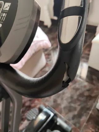 Bicicleta Estática Gris y Negra