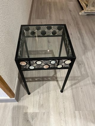 Mesita auxiliar cristal y metal