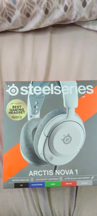 SteelSeries Arctis Nova 1 Auriculares Gaming