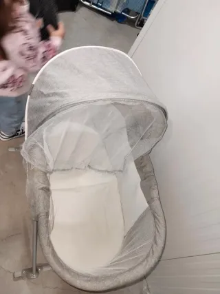 Cuna de viaje Kinderkraft gris