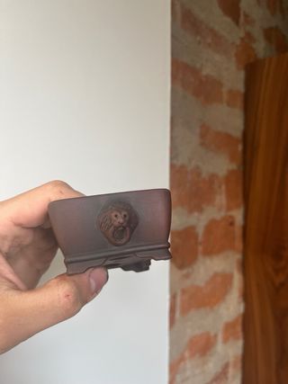 Maceta bonsái terracota con león